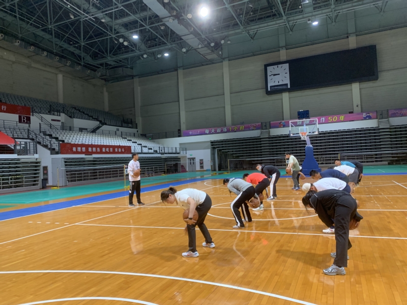 完胜河南队，北京国安第5次登顶足协杯：击败渴望创造历史的黑马，球队期望一扫阴霾
